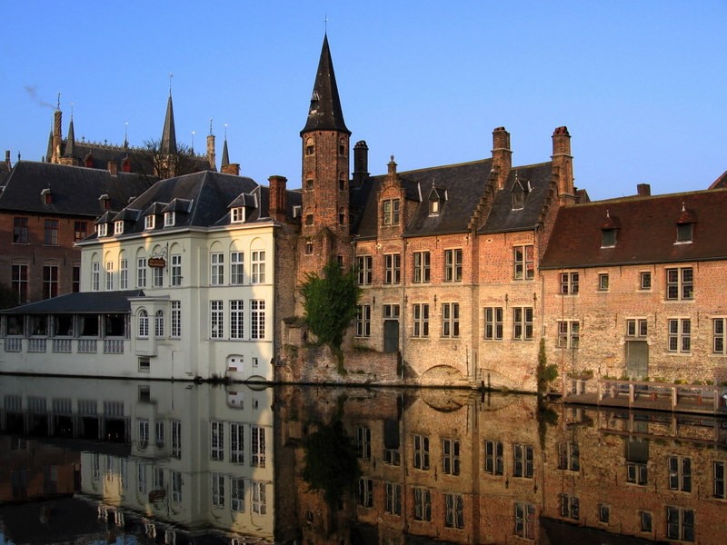 CANALES DE BRUJAS