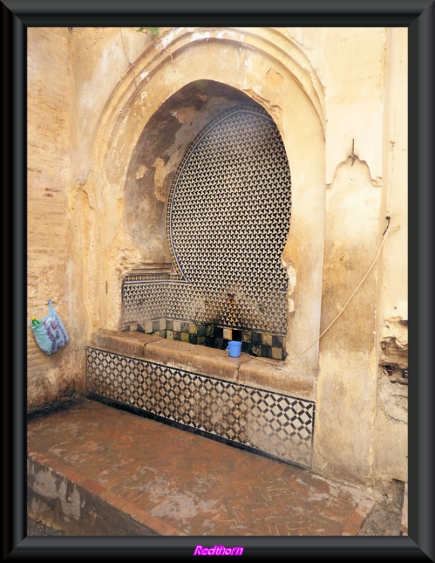 Una fuente en la medina