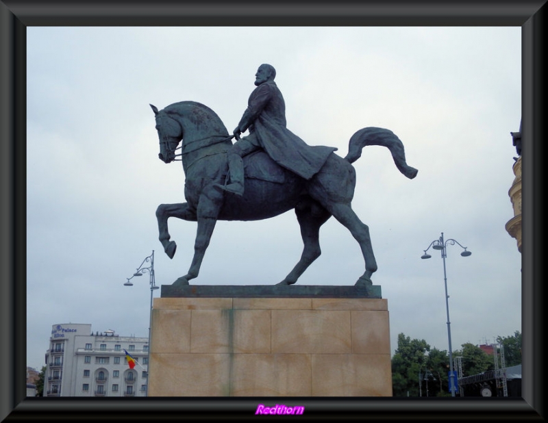 Estatua ecuestre del rey Carol I