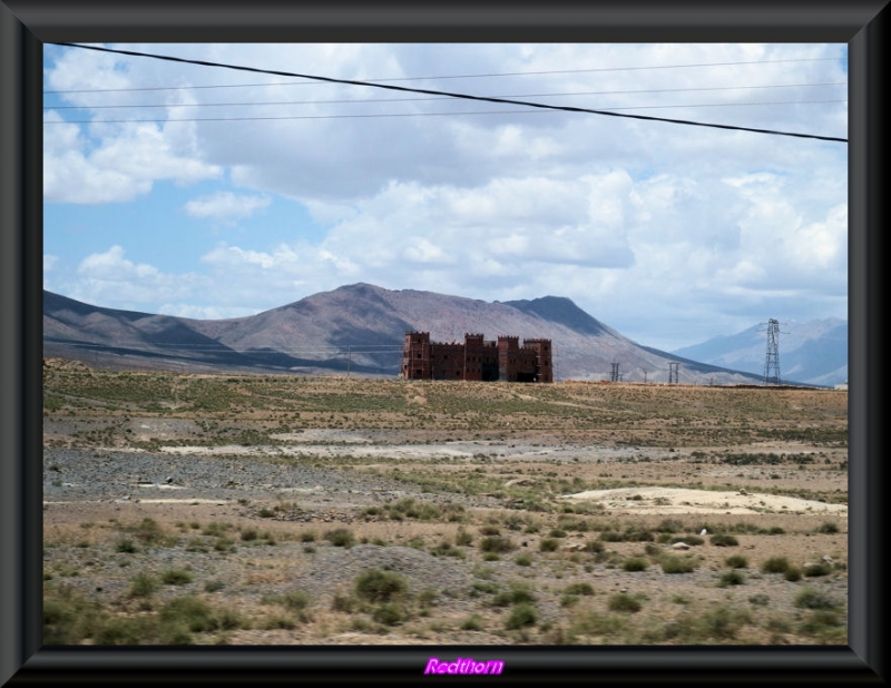 Una kasbah en la distancia