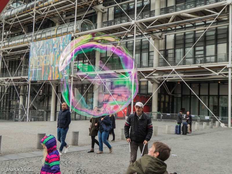 pompas de jabn en el Pompidou