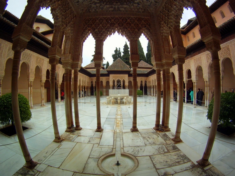 Patio de los Leones