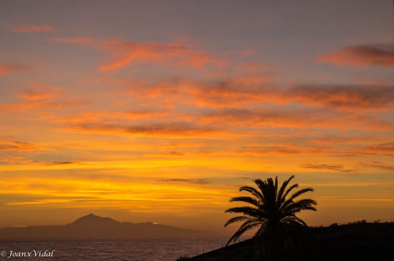 el teide en el horizonte