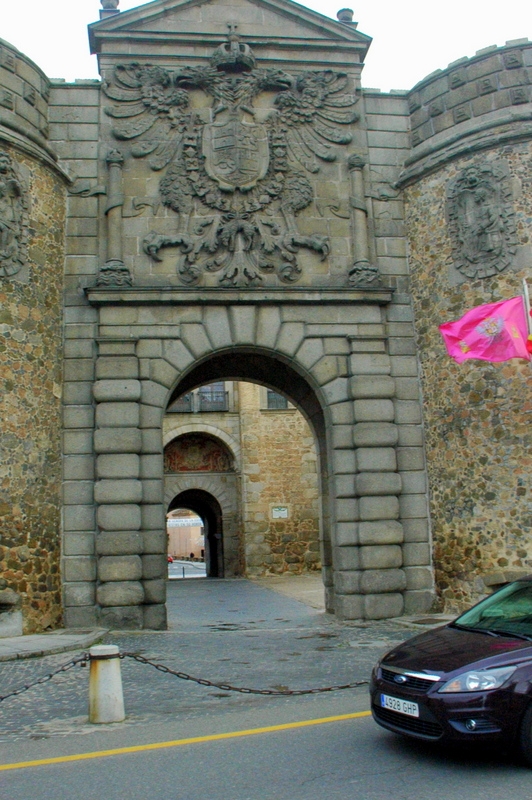 Puerta Bisagra