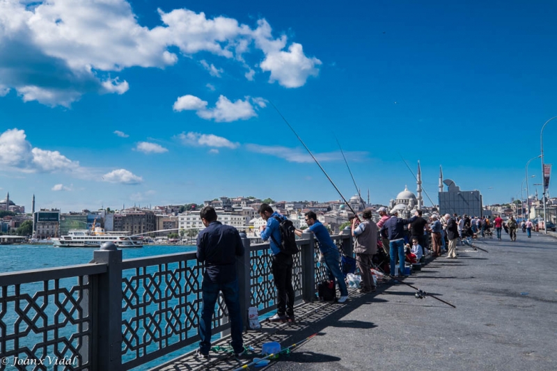 nimos al pueblo de Istambul