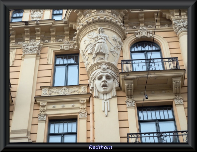 Relieve en un edificio del Art Nouveau