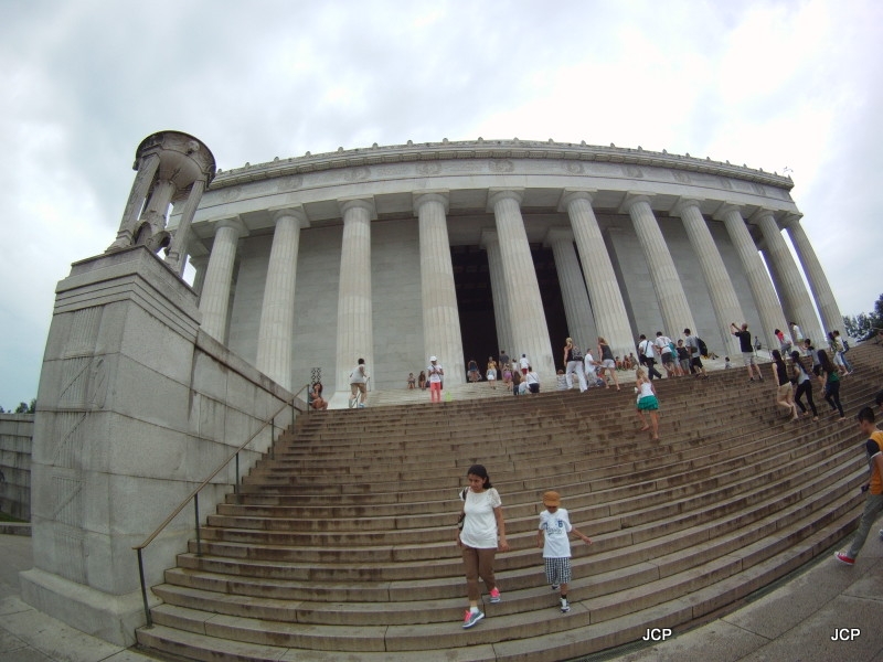 Memorial Lincoln