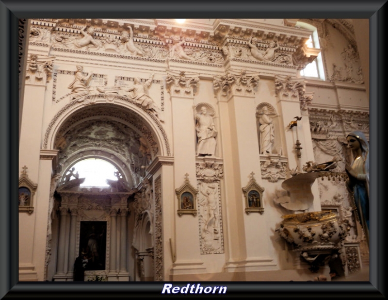 Interior igledis San Pedro y San Pablo