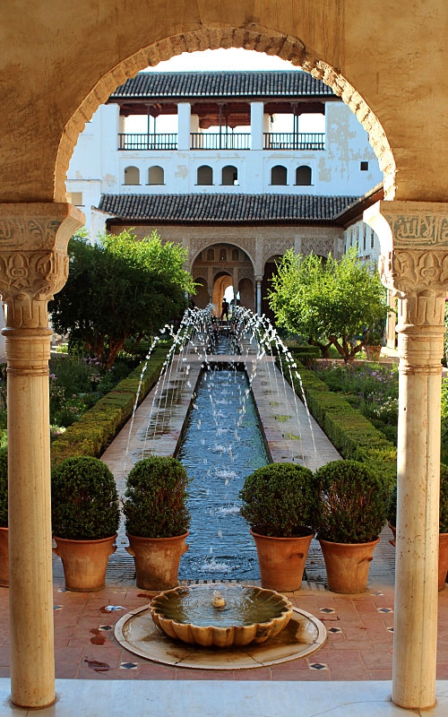 Patio de la Acequia. Generalife. Alhambra.