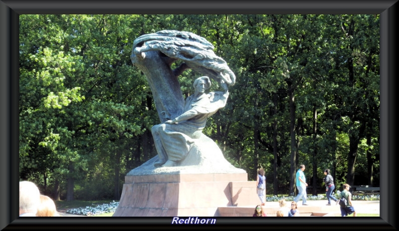 Escultura de Chopin en el parque Lezienki