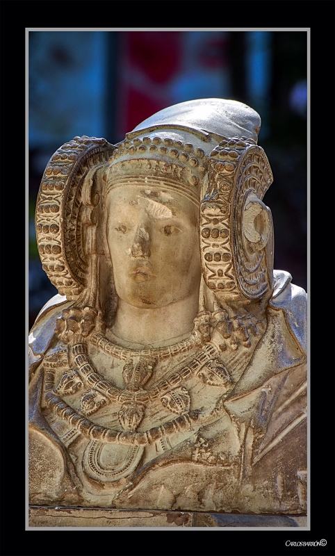 RETRATO DE UNA DAMA