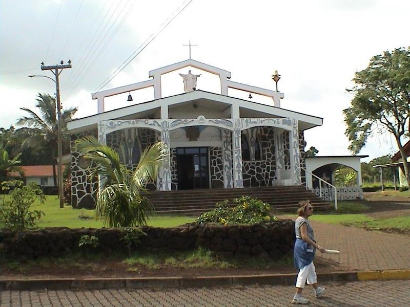 Hanga Roa. Iglesia
