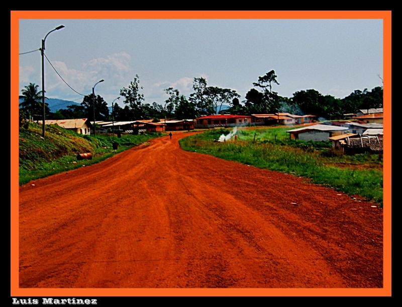 Camino de Evinayong