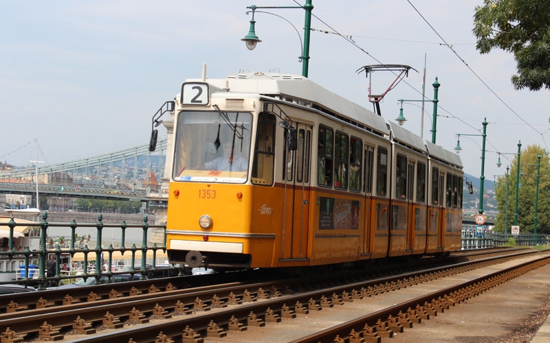 Tranvia amarillo budapest