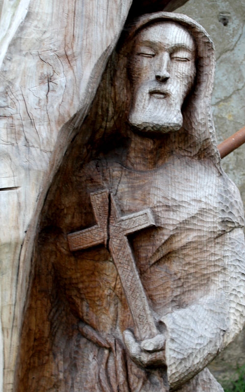 Estatua de madera