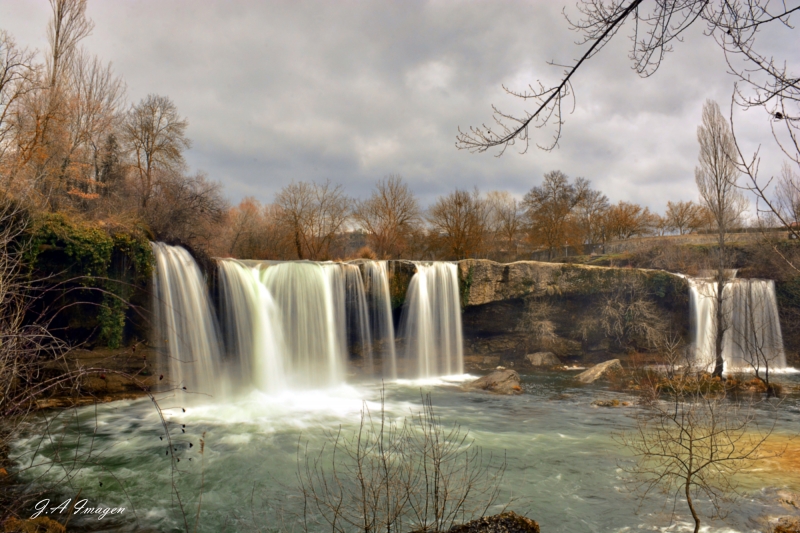 Cascada del rio Jerea