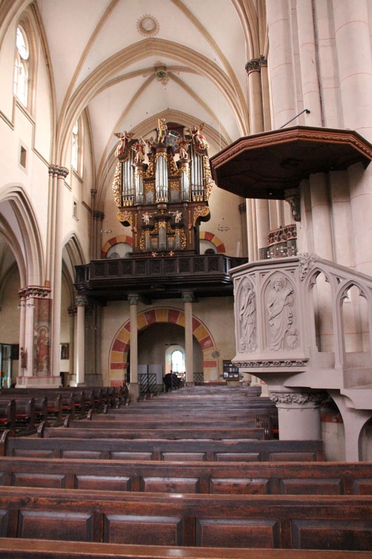 interior iglesia St Martin and St Severus