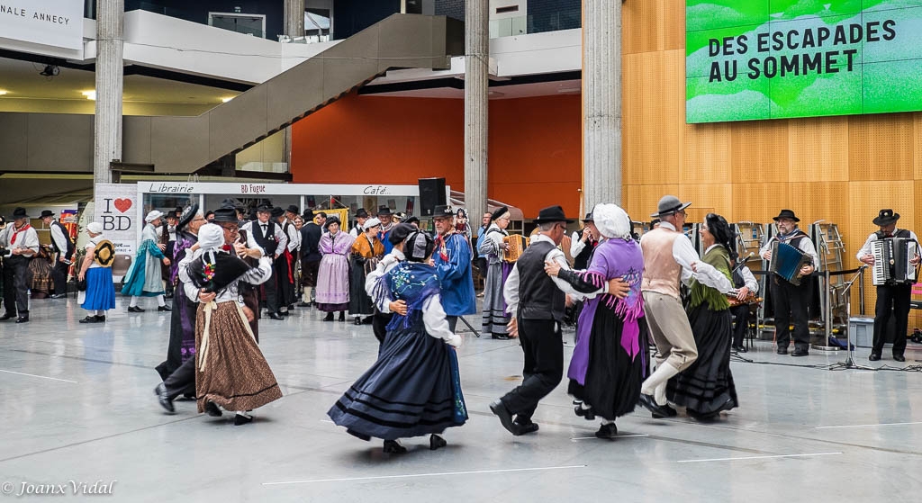 DANZAS TRADICIONALES