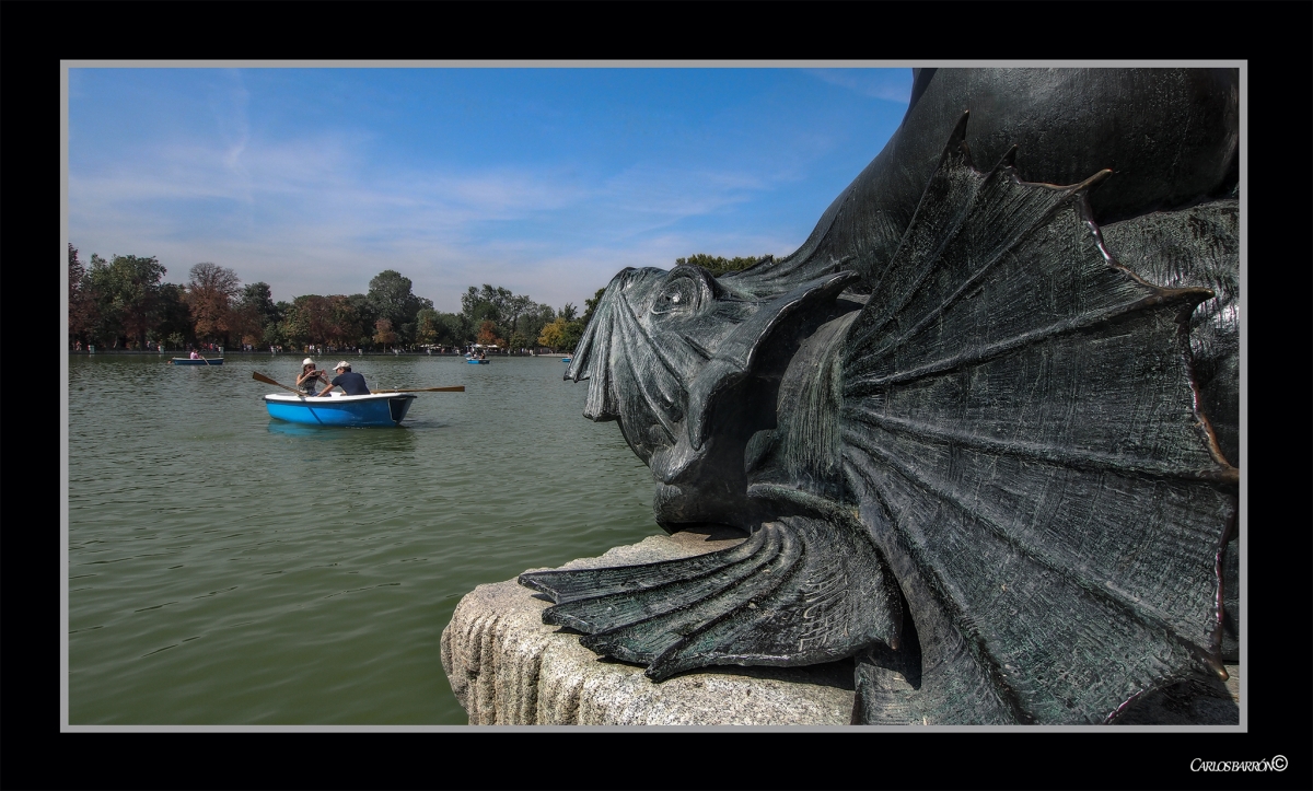 EL OBSERVADOR DE BRONCE