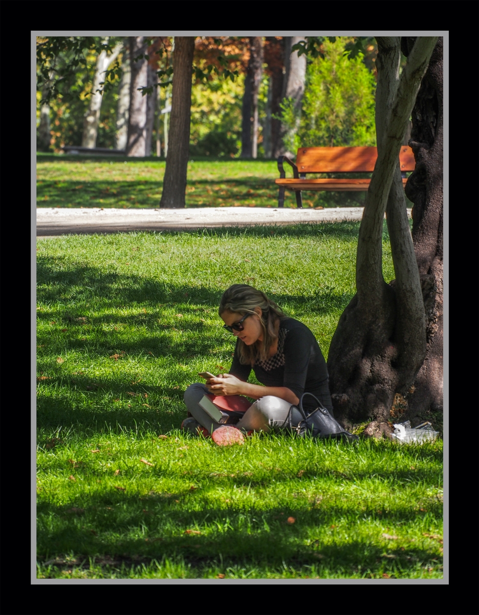 PERO CHICA DEJA EL MVIL QUE HAS VENIDO A LEER!