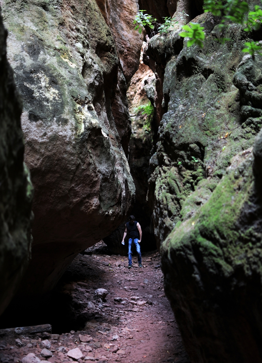 Entre rocas 2