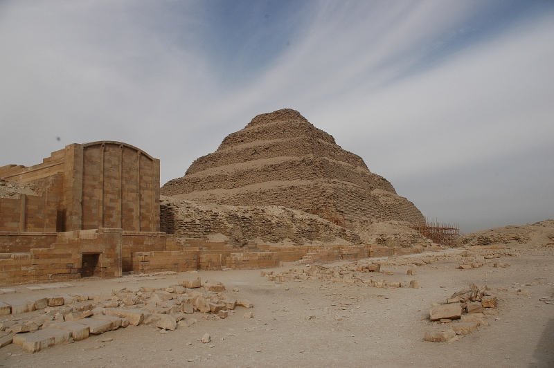 Piramide escalonada de Saqqara