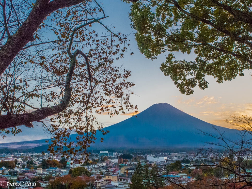 ATARDECER EN EL MONTE FUJI