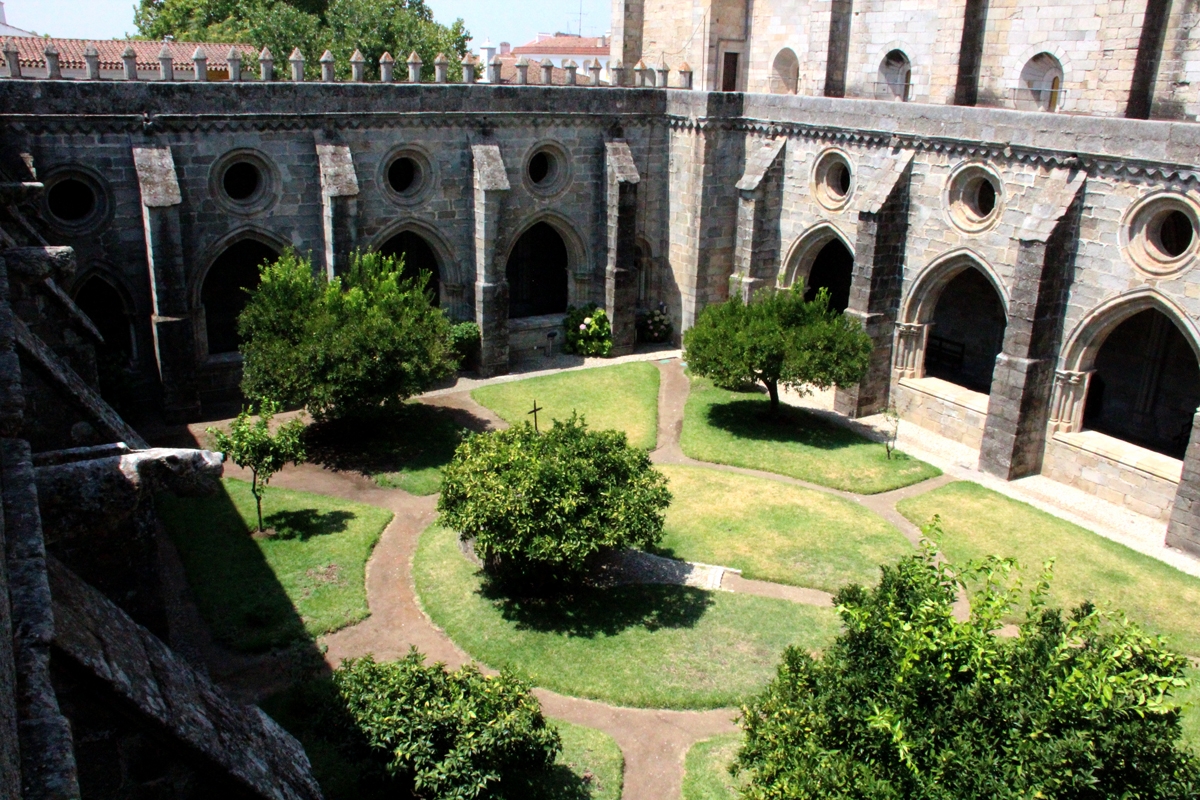Claustro catedral de Evora