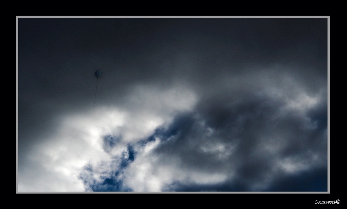 TAMBIN LOS GLOBOS VAN AL CIELO