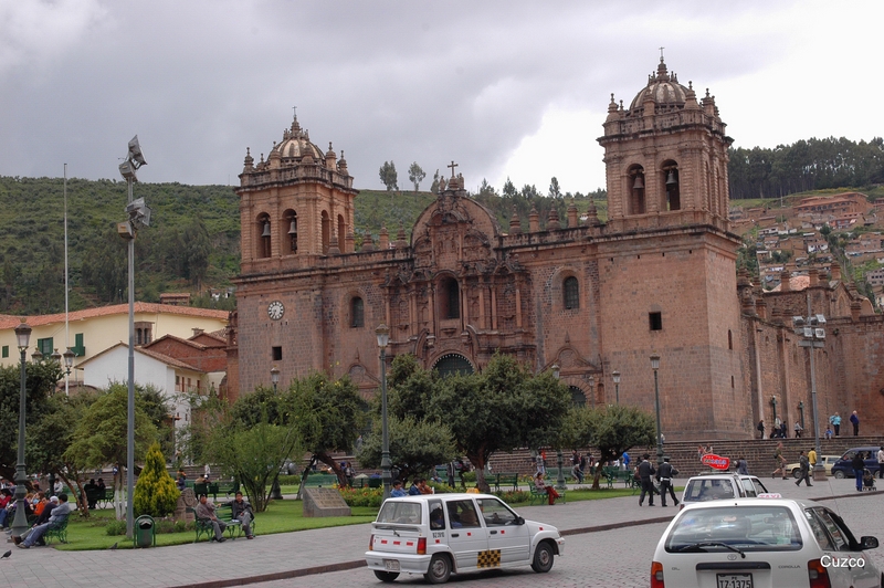 Plaza de Armas y Catedral