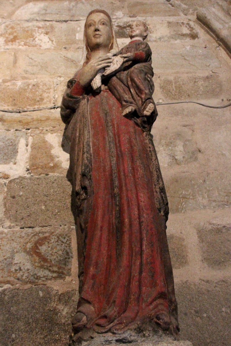 Escultura Virgen en catedral de Plasencia