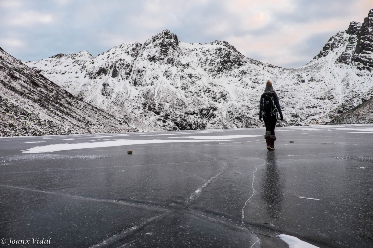 CAMINANDO SOBRE EL HIELO