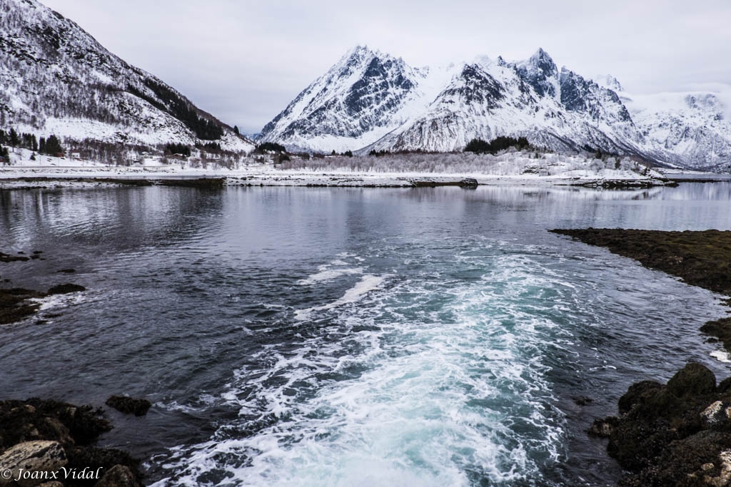 CRUZANDO A LAS LOFOTEN