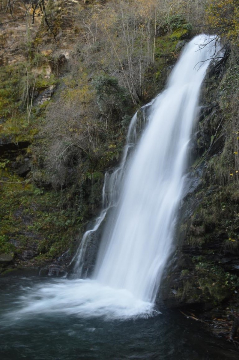 Fervenza de Vieiros. O Courel, Lugo byJOM