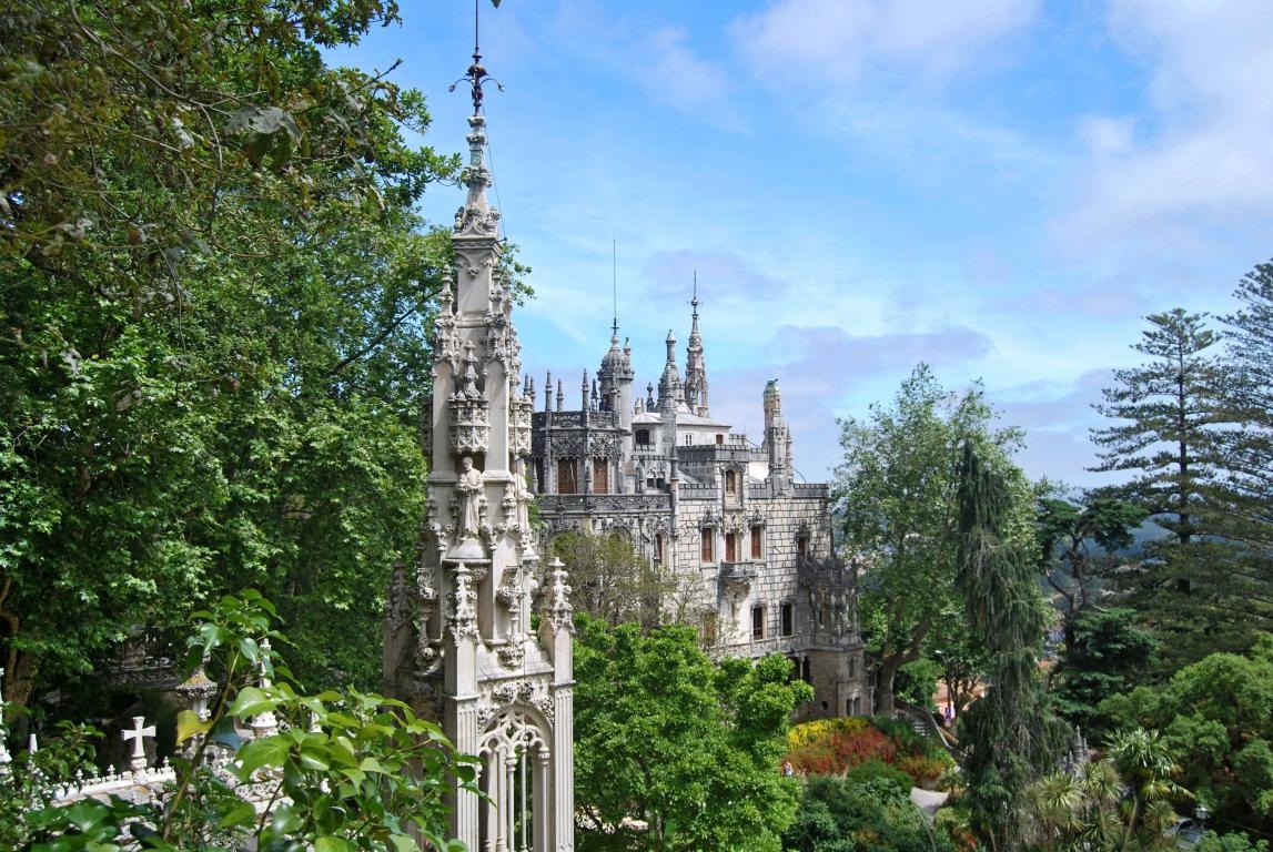 Sintra: Palacio da Regaleira. Portugal byJOM