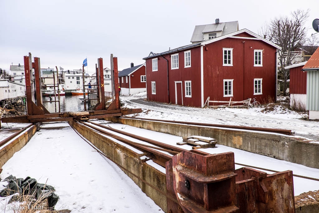 ASTILLEROS DE HENNINGSVAER