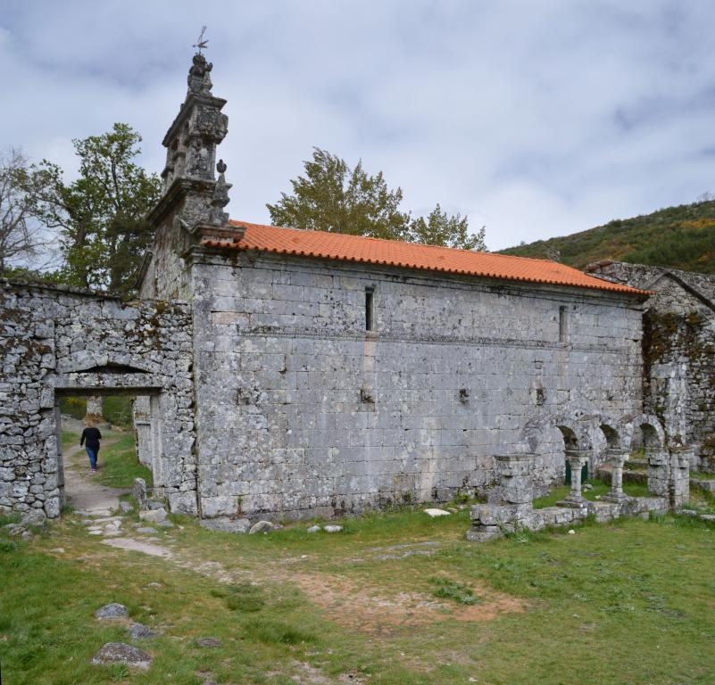 Mosteiro de Santa Maria das Jnias