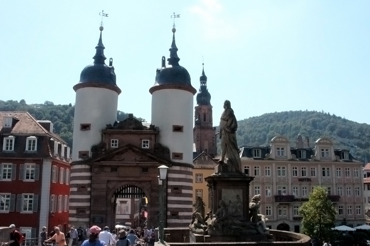 Centro de Heidelberg desde el puente