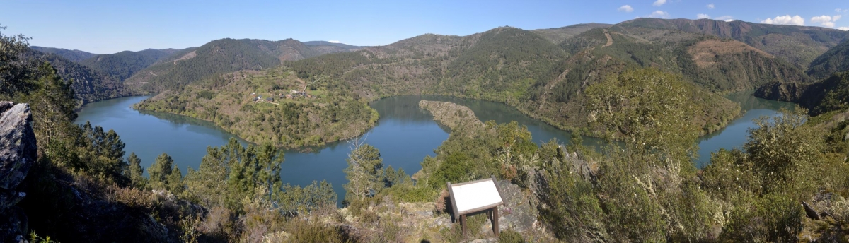 Meandros da Cubela. Sober/Ribas do Sil Ribeira Sacra byJOM