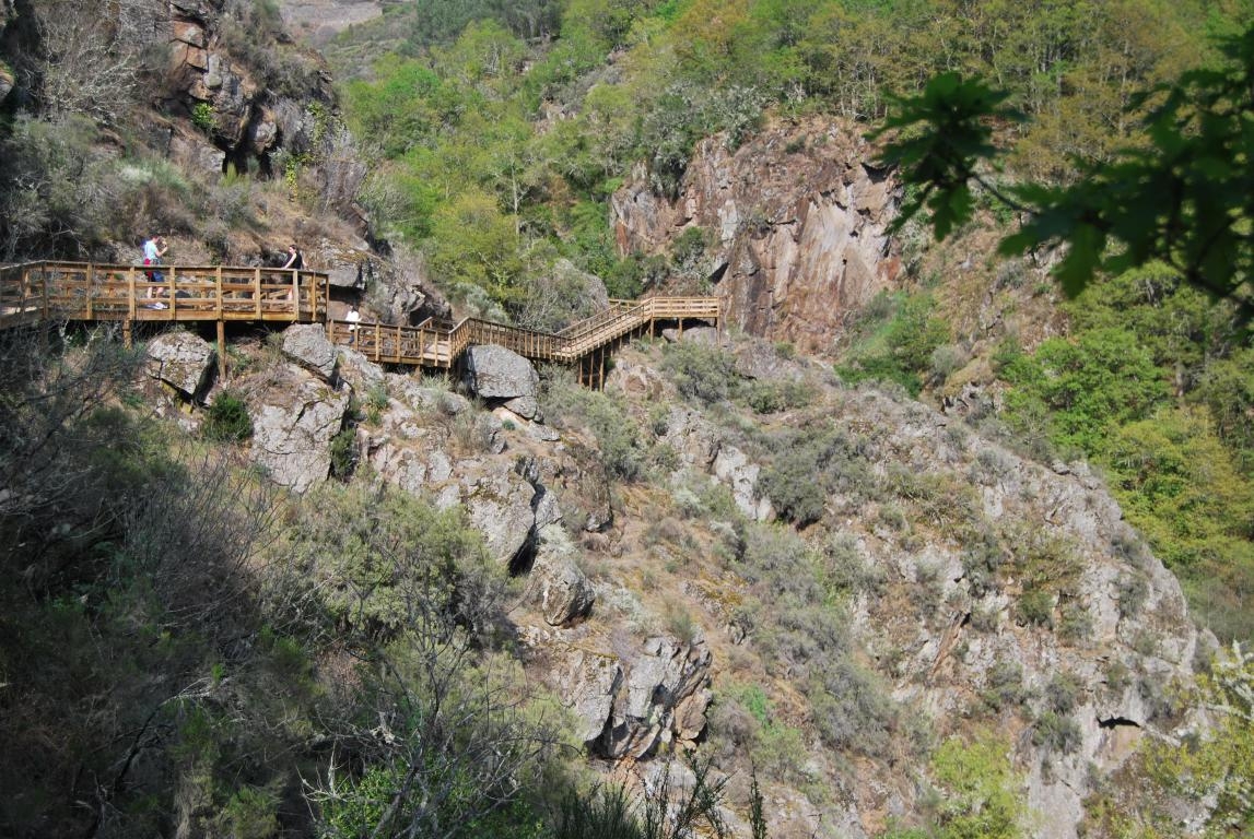 Pasarela no Cann do Mao. Parada de Sil. Ribeira Sacra fcmv