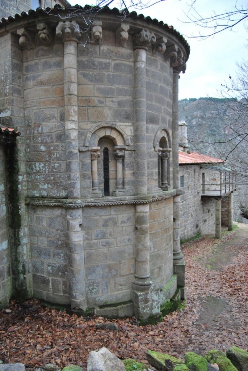 Sta Cristina de Ribas do Sil: bsida. Parada de Sil. Ribeira Sacra.