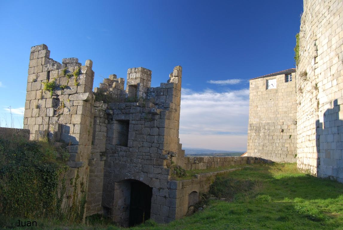 Castelo de Castro Caldelas. Ribeira Sacra fcmv