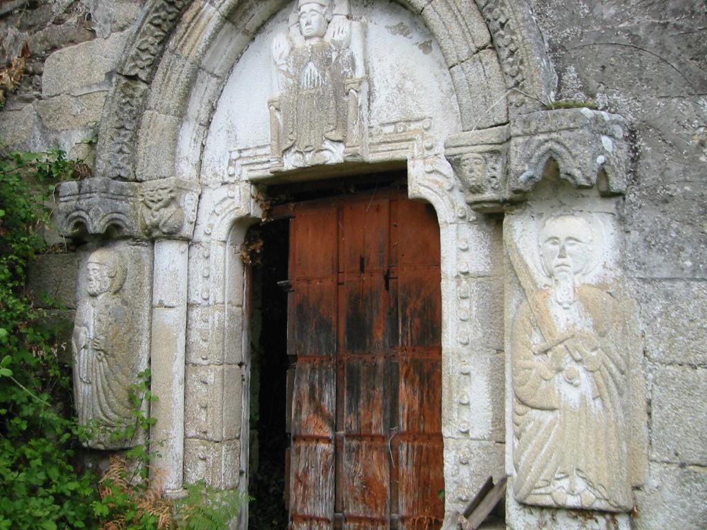 Mosteiro de S Paio de Abeleda (en runas), Castro Caldelas, Ourense. Riebria Sacra fcmv