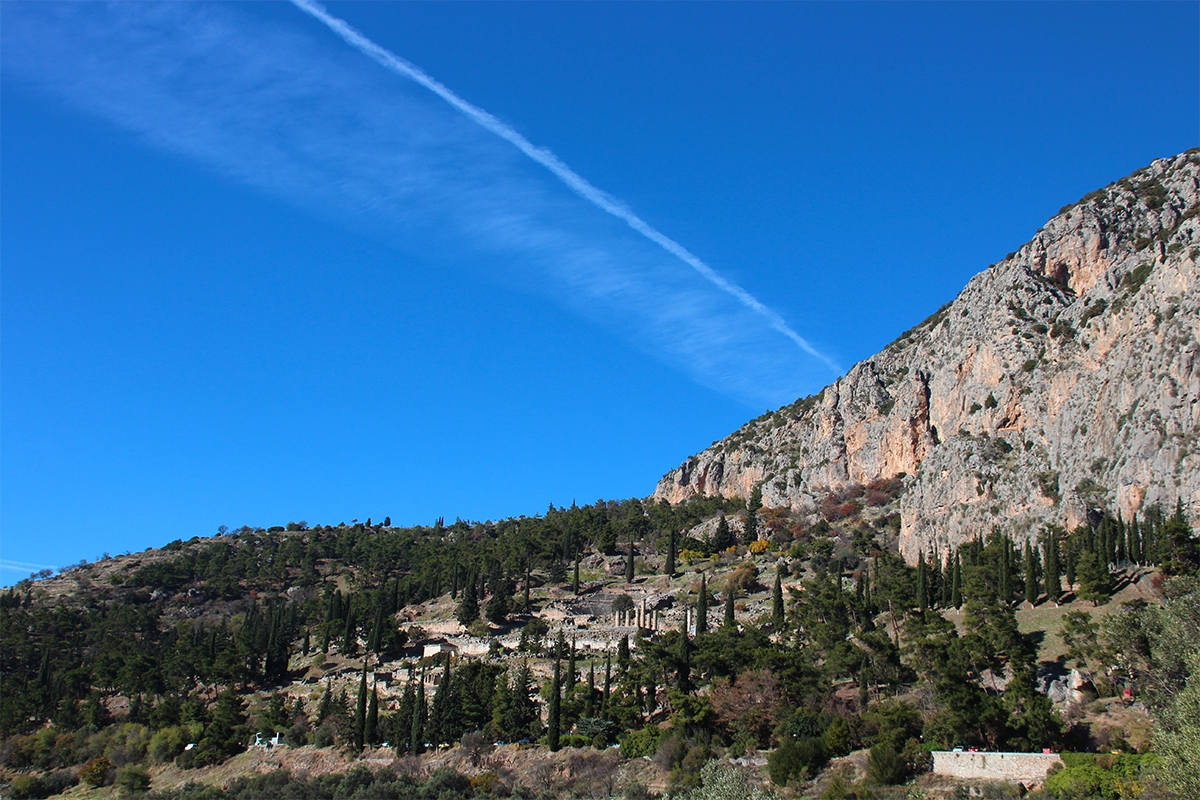 Vista Santuario Delfos desde abajo