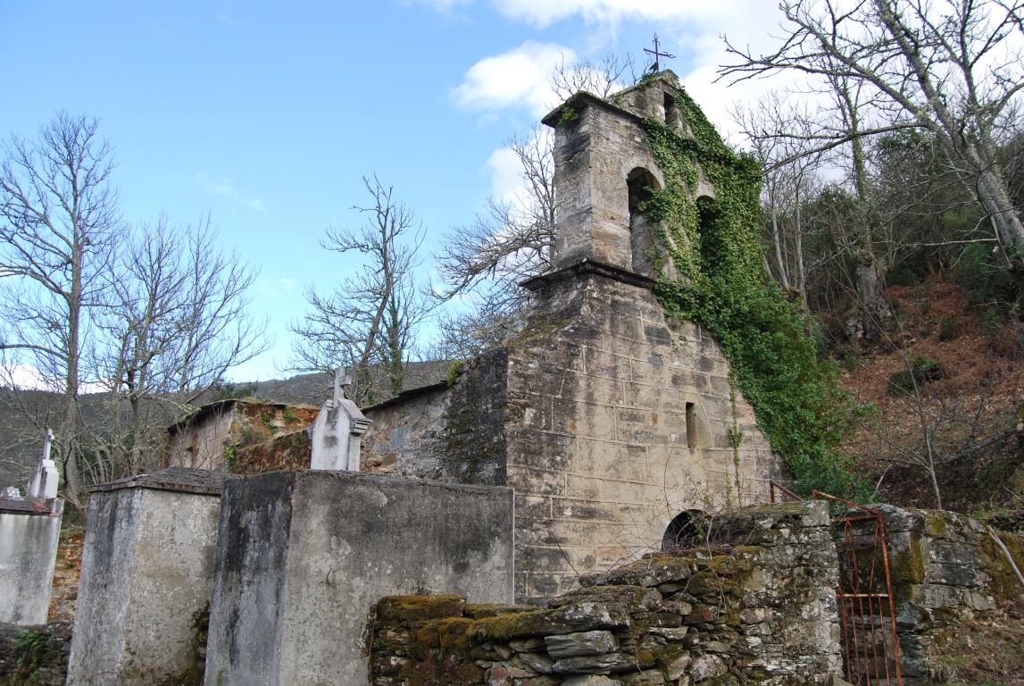 Igrexa abandonada de As Carballeiras. Castro Caldelas. Ourense. Ribeira Sacra fcmv