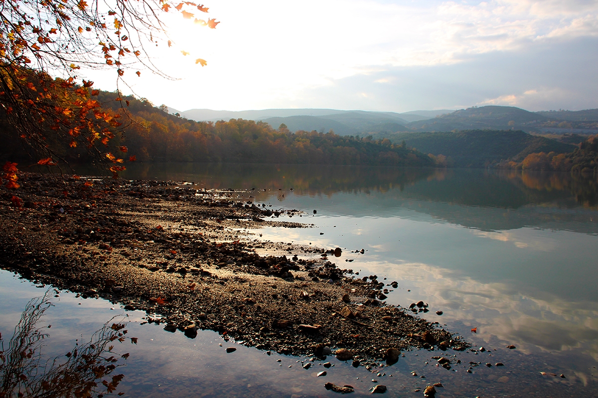 Lago artificial Veria