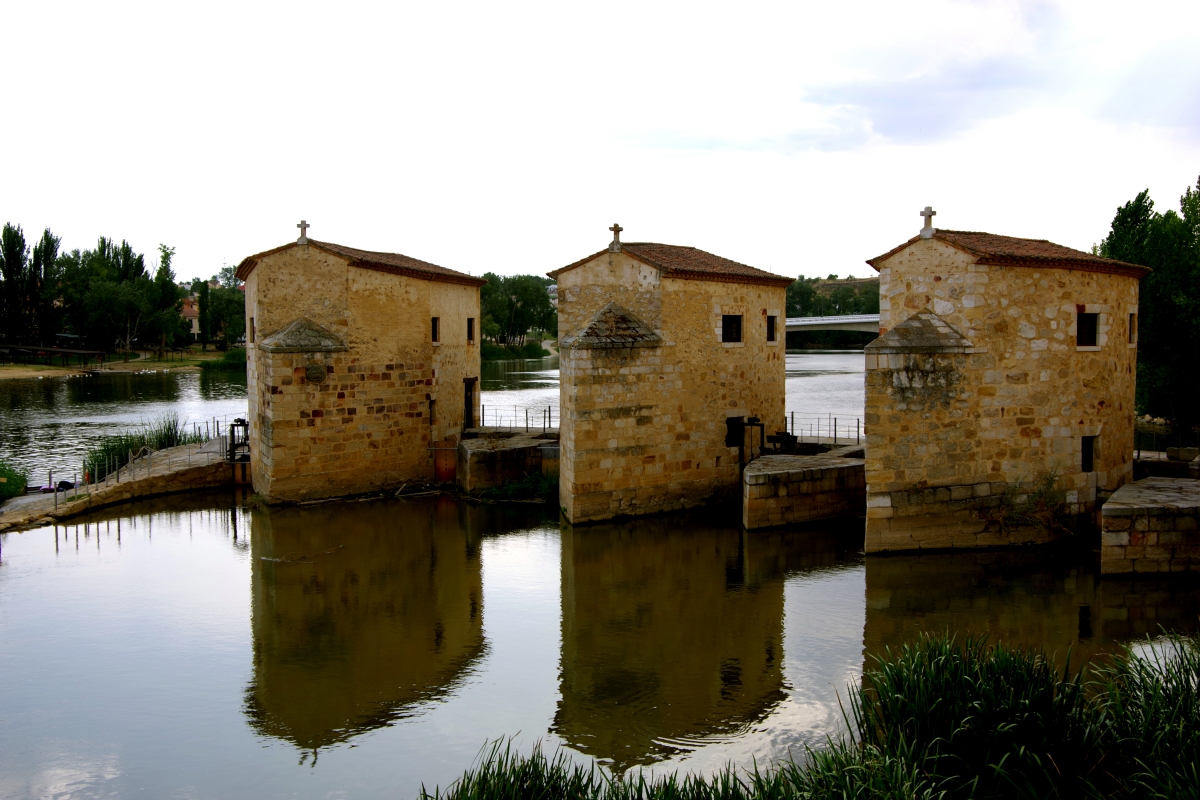 Barcos de piedra