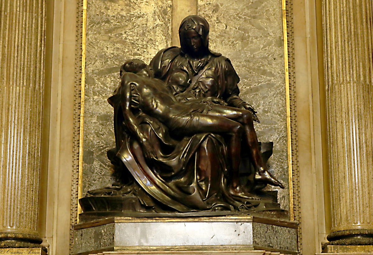 La Pieta.  Rachele e Lia de Gregorio de Rubeis (Basilica de Santa Andrea della Valle)