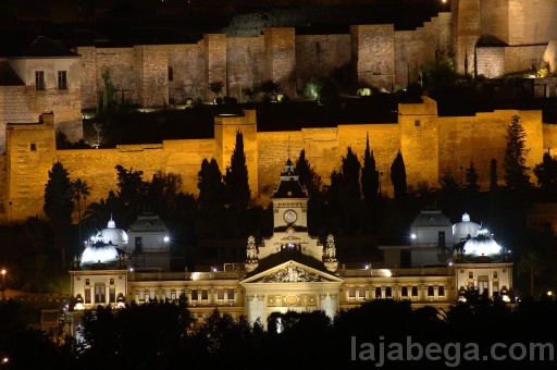 Ayuntamiento y Alcazaba de Noche