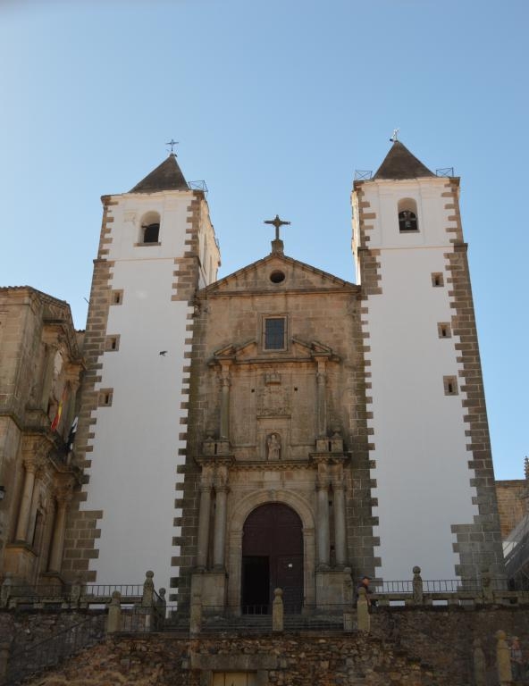 Cceres: iglesia de S Francisco Javier fcmv